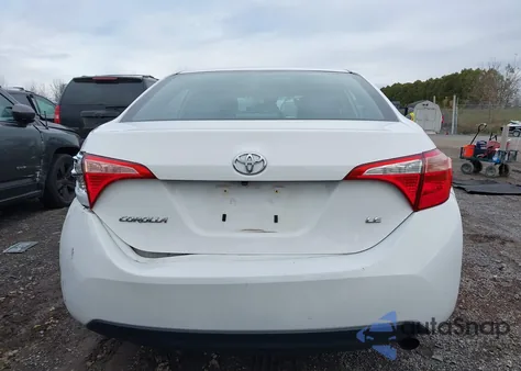 2018 Toyota Corolla Le z USA, uszkodzony, nr VIN 2T1BURHEXJC104973
